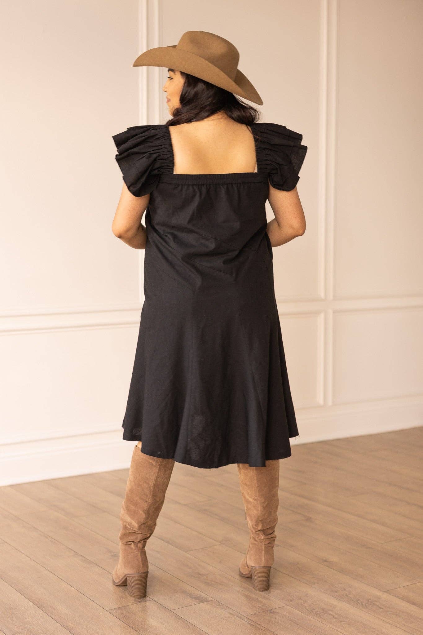The Stella Black Linen Versi Dress: Black