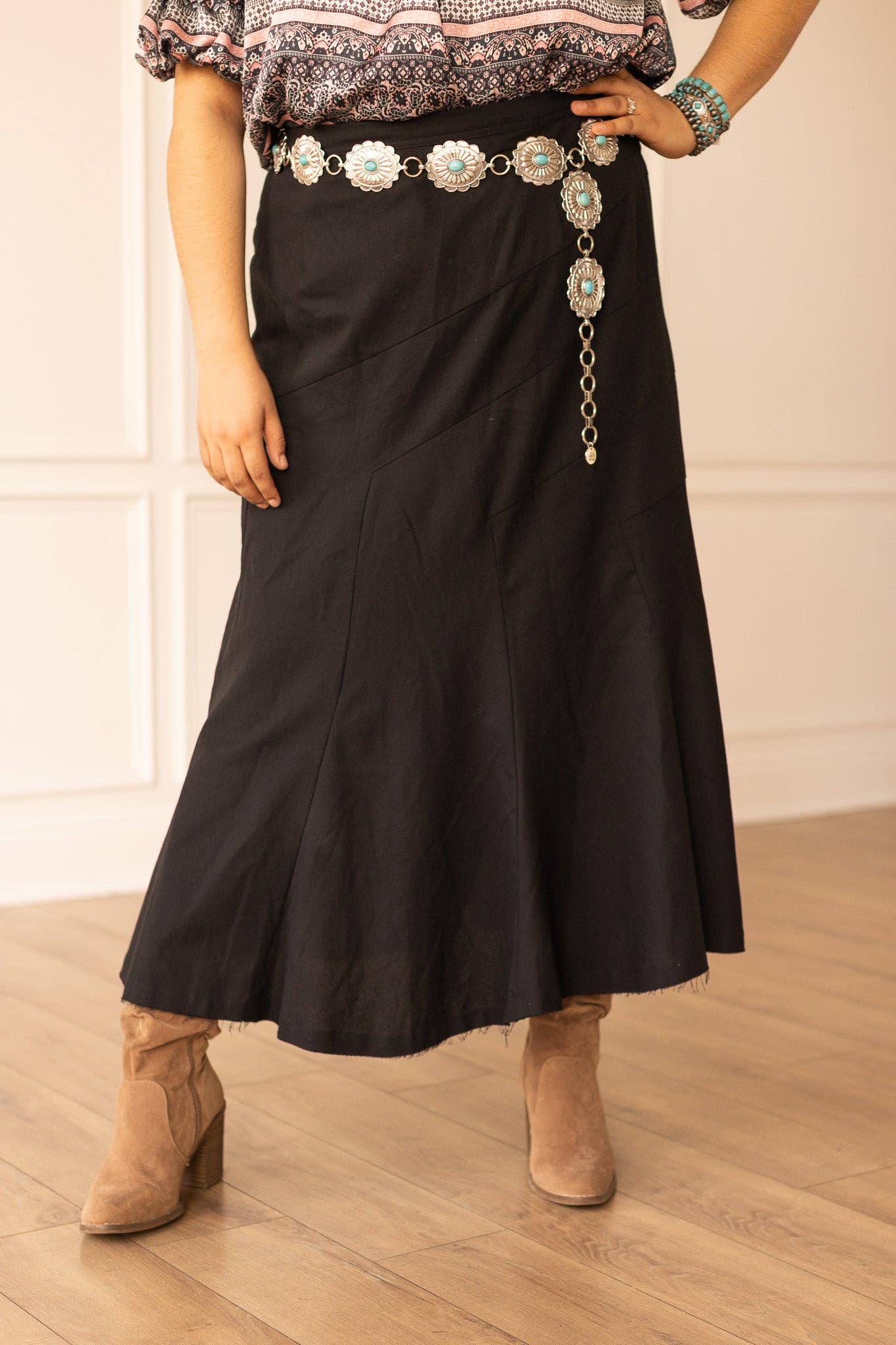 The Stella Black Linen Versi Dress: Black