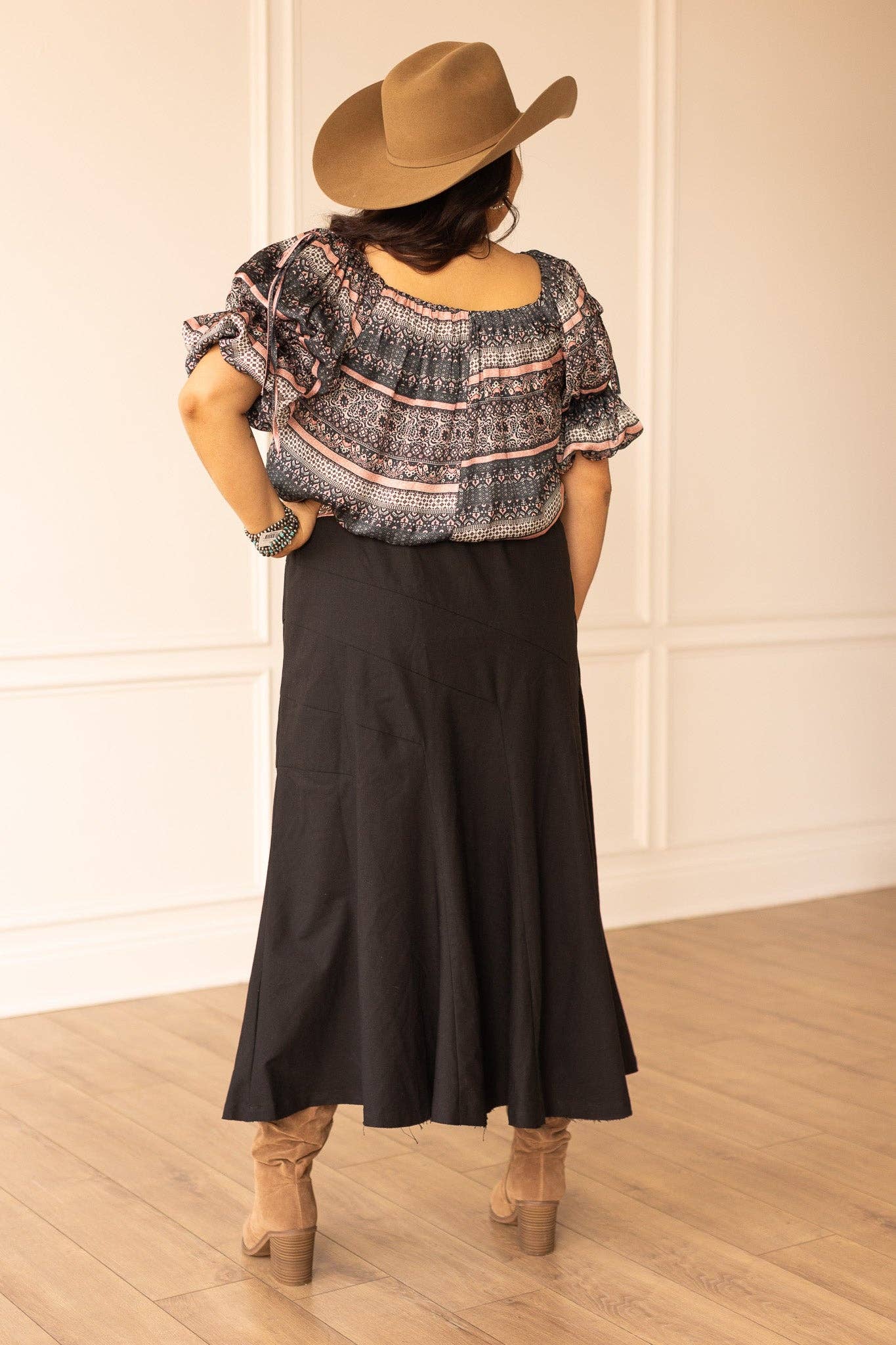 The Stella Black Linen Versi Dress: Black